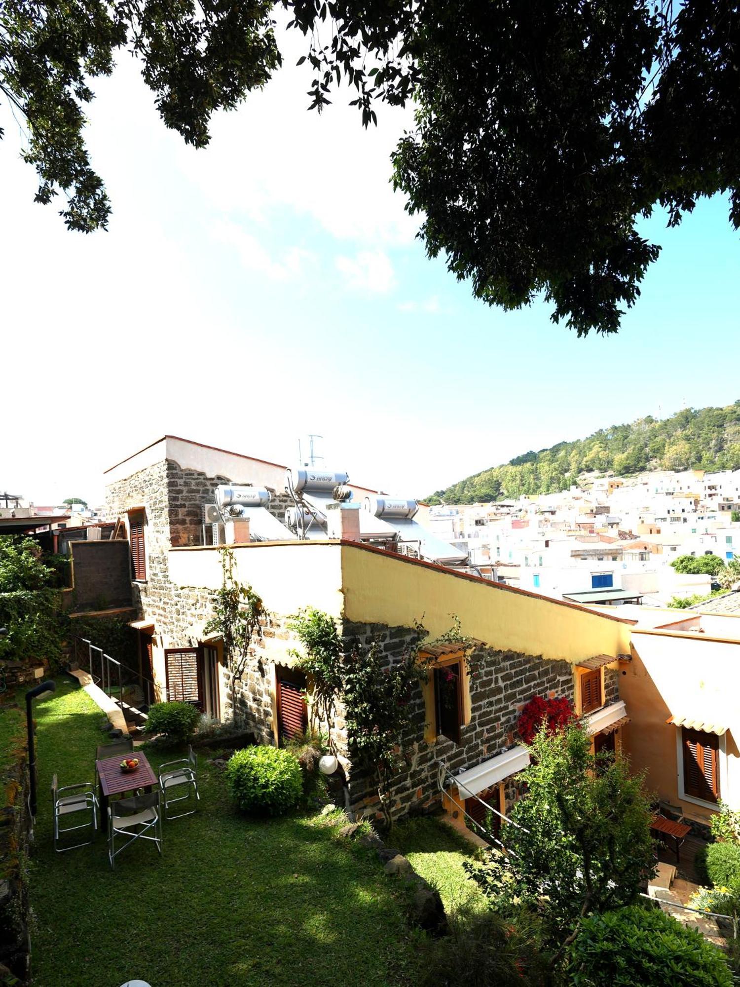 Hotel Baglio Antico Forno Isola di Ustica Exterior foto